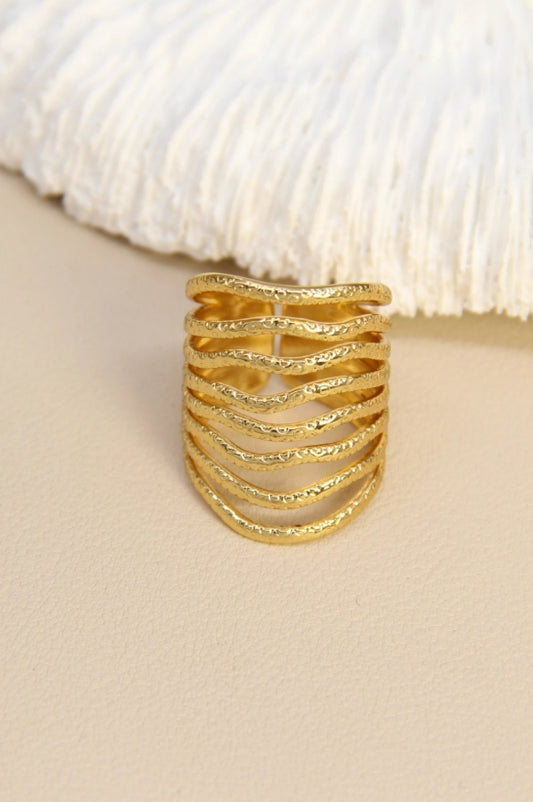 Bague large vague martelée – Acier inoxydable